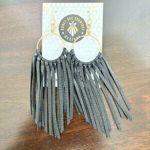 New!‎ Genuine Leather Fringe Earrings Black & Gold